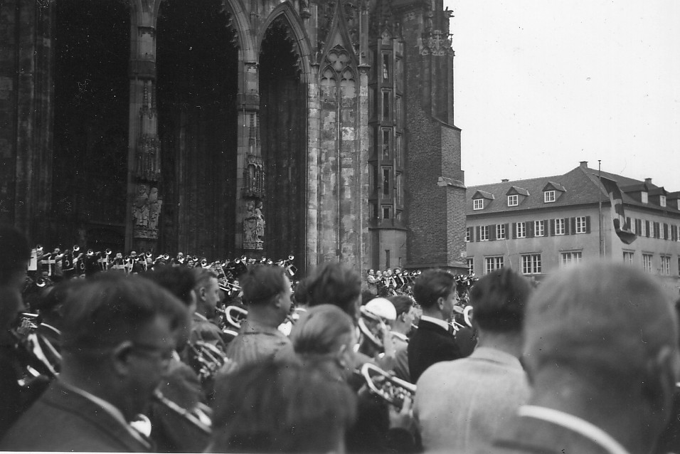 1. Landesposaunentag in Ulm, vor dem Münster 1. Landesposaunentag in Ulm, vor dem Münster